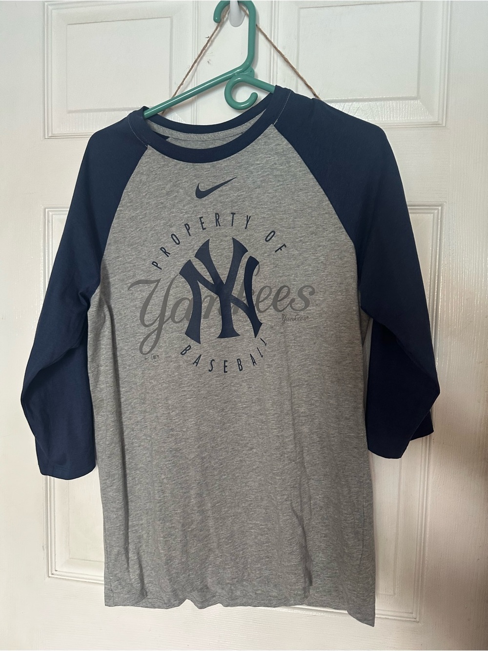 Yankees Nike Gray & Navy Raglan Tee